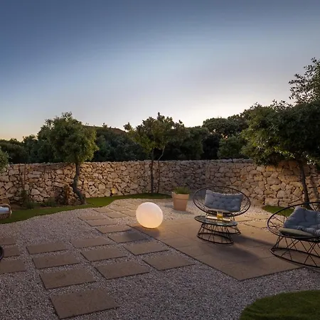 Beautiful Terakota & Oliva Villa *